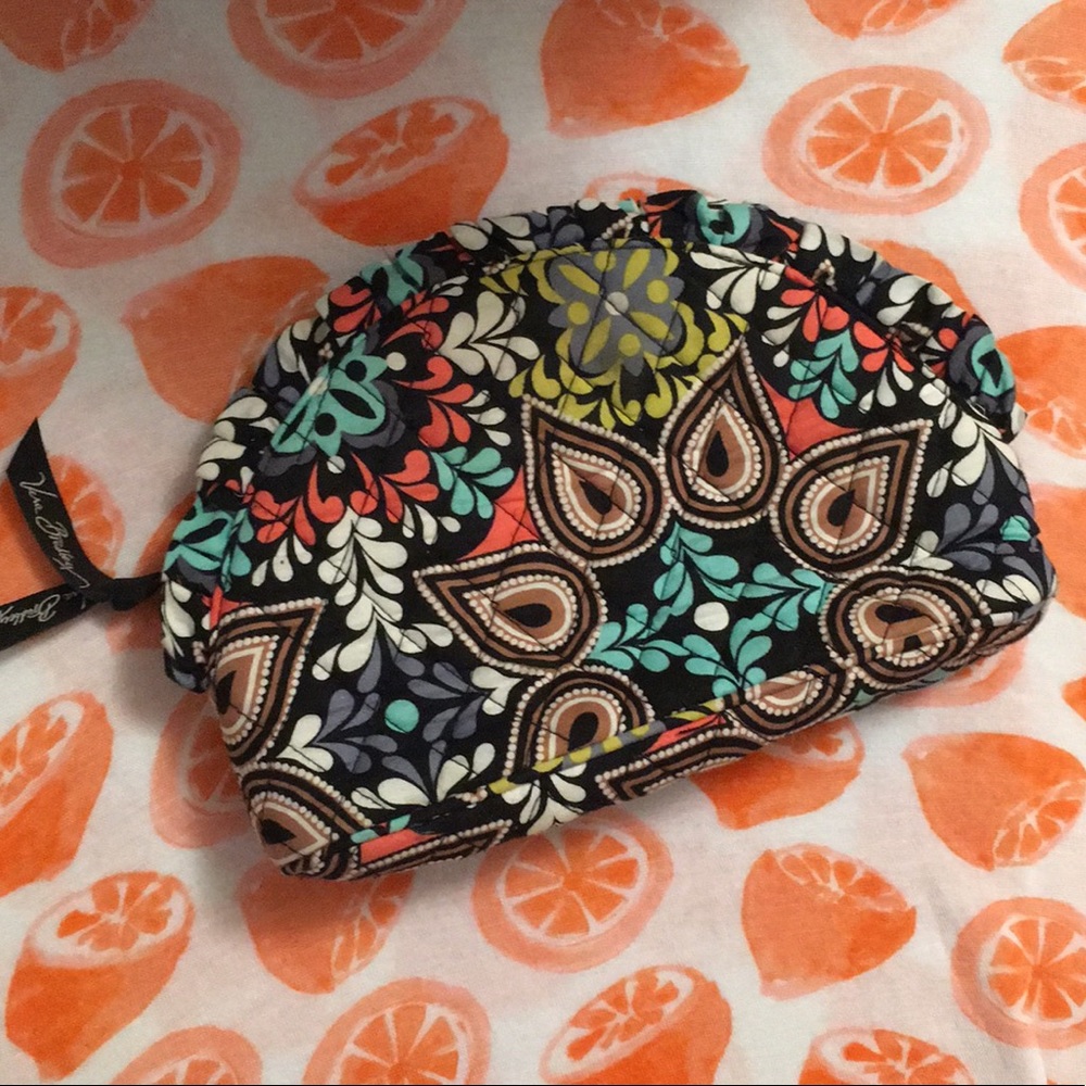 🥝Vera Bradley zippered pouch🍊